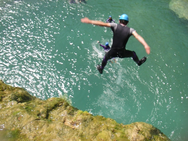  Salto canyoning